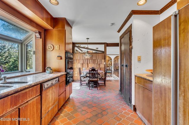 6 Surrey Lane, Ocean Twp, NJ 07712