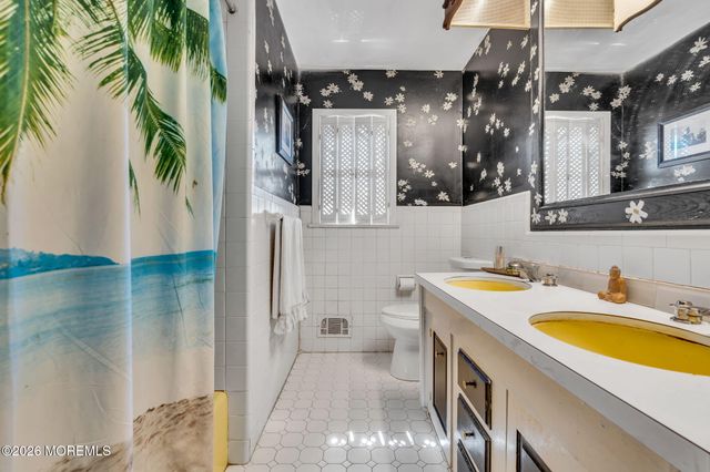 6 Surrey Lane, Ocean Twp, NJ 07712