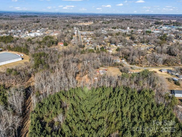 2072 Dean Lane, Lincolnton, NC 28092