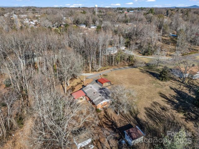 2072 Dean Lane, Lincolnton, NC 28092