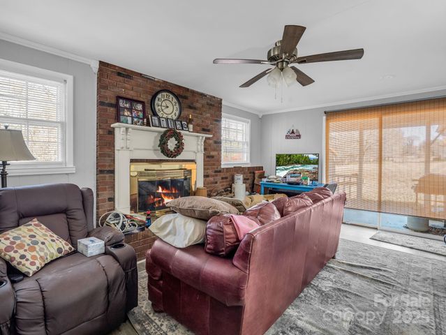 2072 Dean Lane, Lincolnton, NC 28092