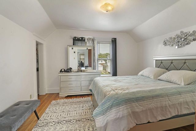 3915 10th AVENUE, Kenosha, WI 53140
