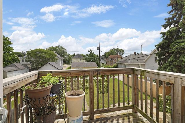 3915 10th AVENUE, Kenosha, WI 53140