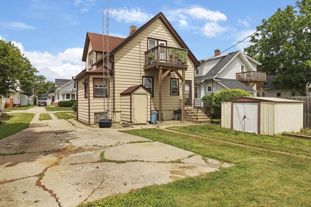 3915 10th AVENUE, Kenosha, WI 53140