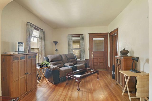 3915 10th AVENUE, Kenosha, WI 53140