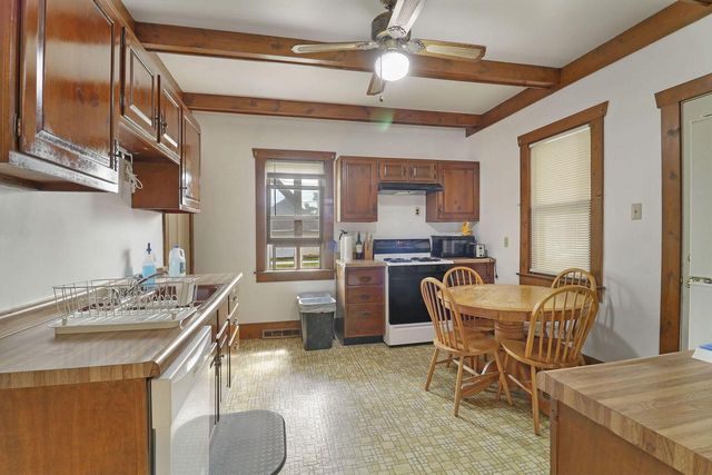 3915 10th AVENUE, Kenosha, WI 53140