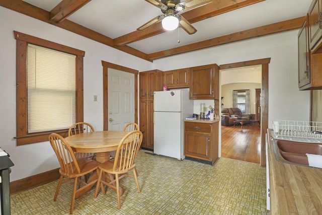 3915 10th AVENUE, Kenosha, WI 53140