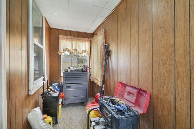 3915 10th AVENUE, Kenosha, WI 53140