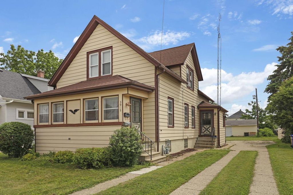 3915 10th AVENUE, Kenosha, WI 53140