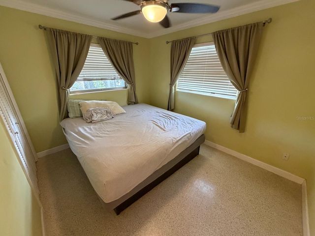 1070 6TH AVENUE NE, Largo, FL 33770