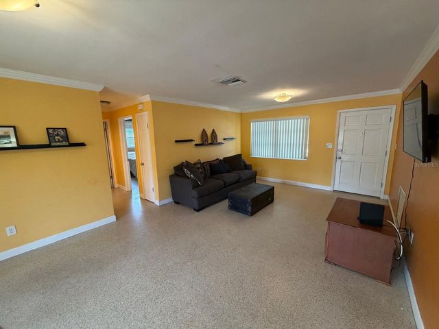 1070 6TH AVENUE NE, Largo, FL 33770