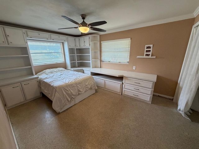 1070 6TH AVENUE NE, Largo, FL 33770