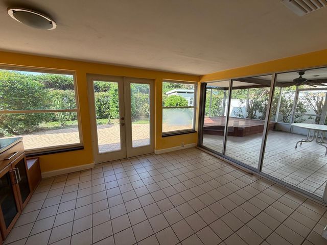 1070 6TH AVENUE NE, Largo, FL 33770