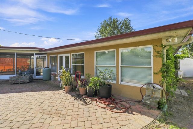 1070 6TH AVENUE NE, Largo, FL 33770