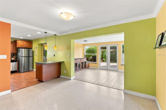 1070 6TH AVENUE NE, Largo, FL 33770