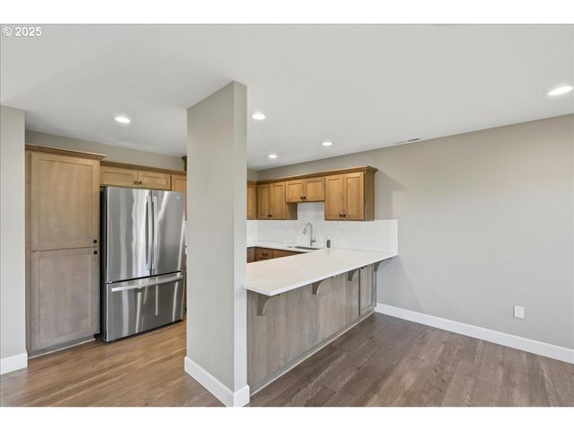 37867 COLLEGE St, Sandy, OR 97055