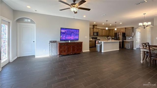 3101 Kestrel Drive, Mission, TX 78572