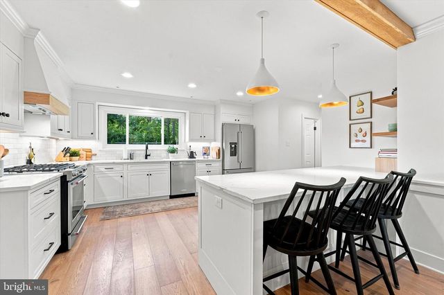 417 HEATHERWOOD LN, Devon, PA 19333