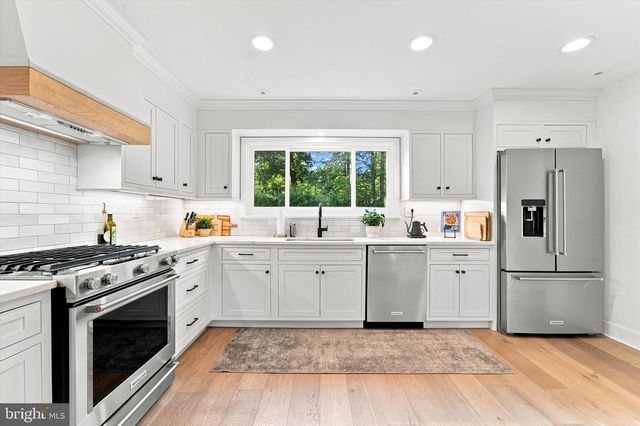 417 HEATHERWOOD LN, Devon, PA 19333