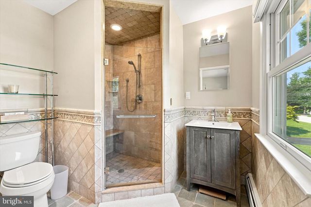 417 HEATHERWOOD LN, Devon, PA 19333
