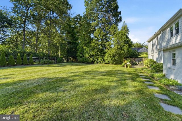 417 HEATHERWOOD LN, Devon, PA 19333