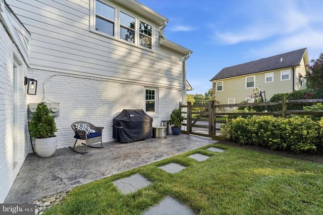 417 HEATHERWOOD LN, Devon, PA 19333