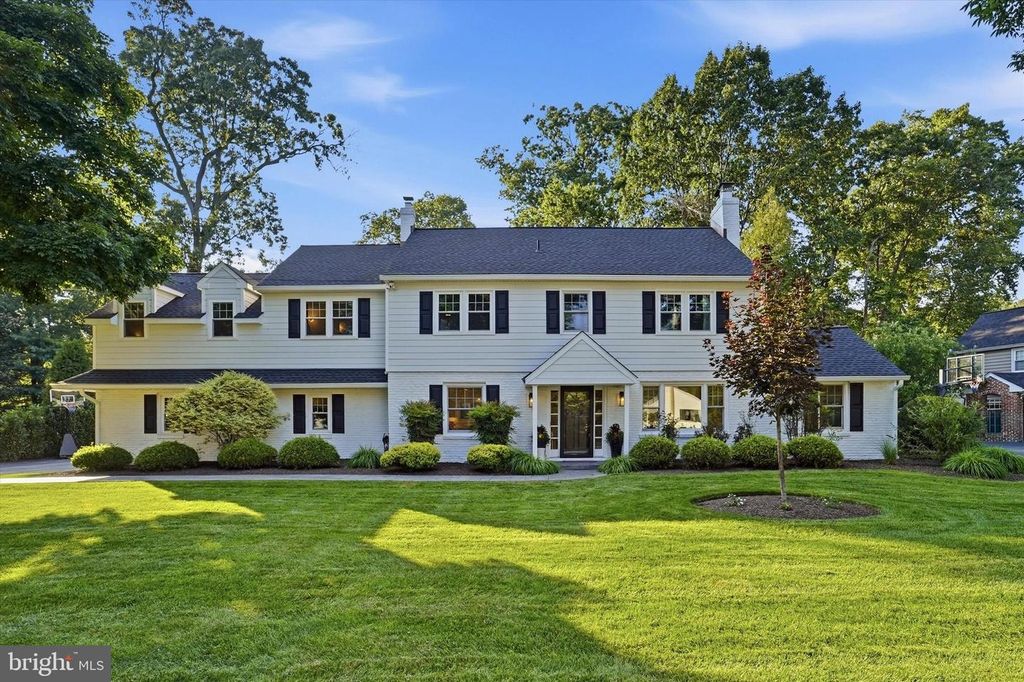 417 HEATHERWOOD LN, Devon, PA 19333