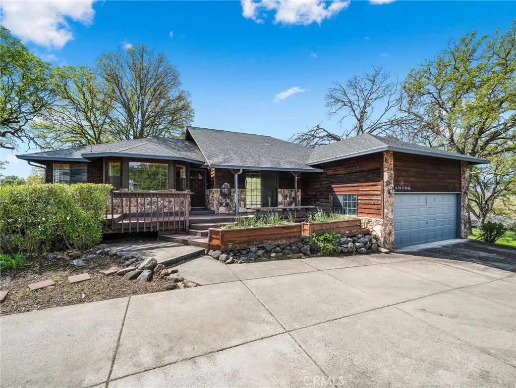 19705 Powder Horn Road, Hidden Valley Lake, CA 95467