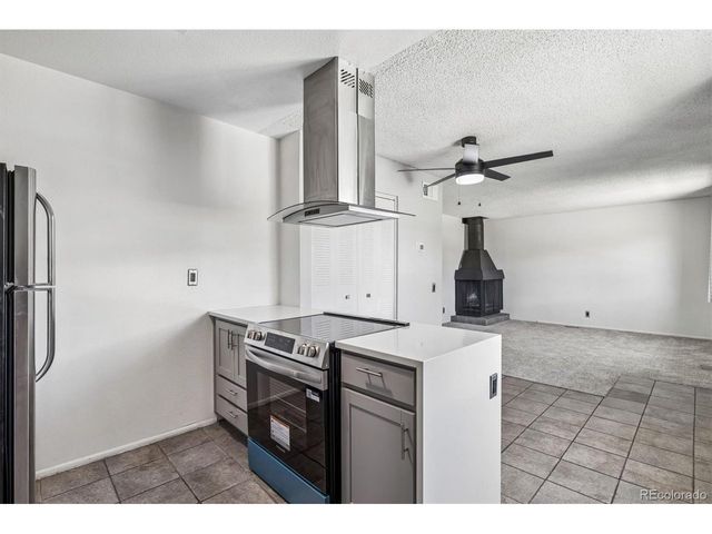 3351 S Field St 113, Lakewood, CO 80227