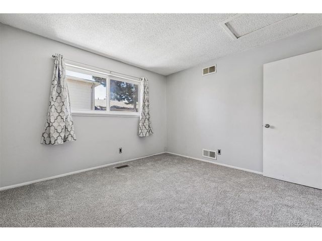 3351 S Field St 113, Lakewood, CO 80227