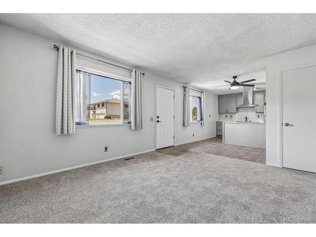 3351 S Field St 113, Lakewood, CO 80227