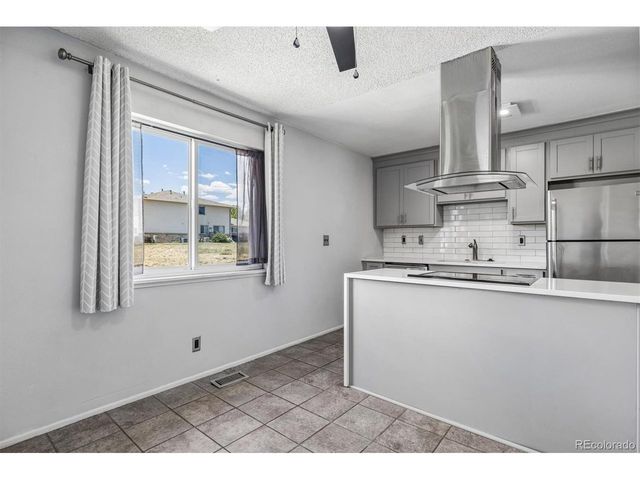 3351 S Field St 113, Lakewood, CO 80227