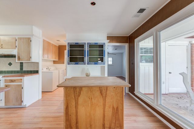 1906 55th Street, Lubbock, TX 79412