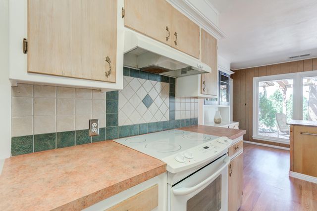 1906 55th Street, Lubbock, TX 79412