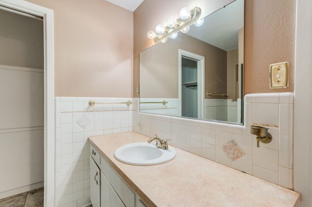 1906 55th Street, Lubbock, TX 79412