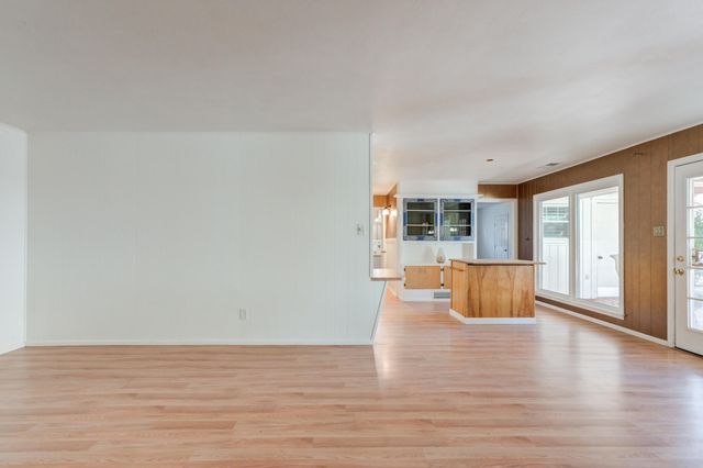 1906 55th Street, Lubbock, TX 79412