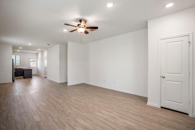 16915 Elm Grove Road, Conroe, TX 77302