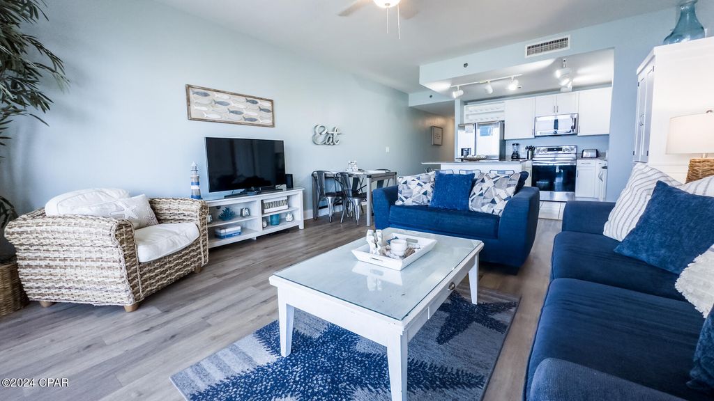 Image 7 of property listing at 9860 S Thomas Drive 627, Panama City Beach, FL 32408