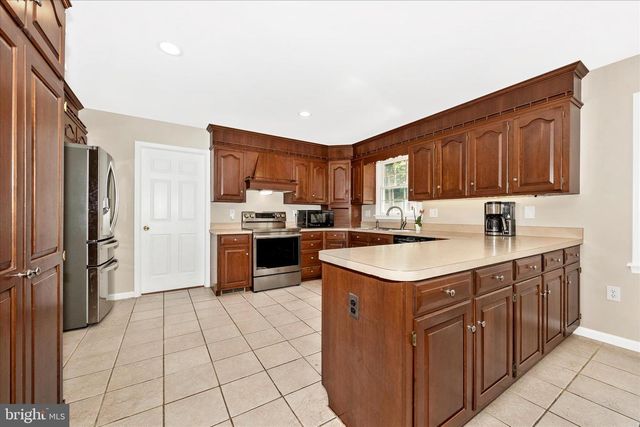 19138 OLDE WATERFORD RD, Hagerstown, MD 21742