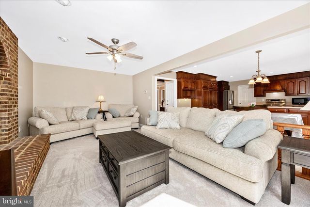 19138 OLDE WATERFORD RD, Hagerstown, MD 21742