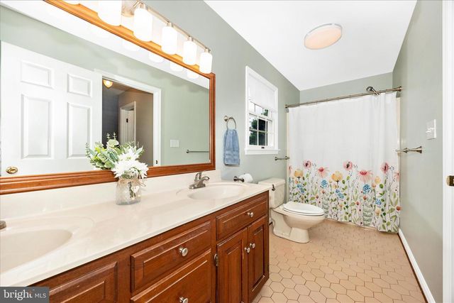 19138 OLDE WATERFORD RD, Hagerstown, MD 21742