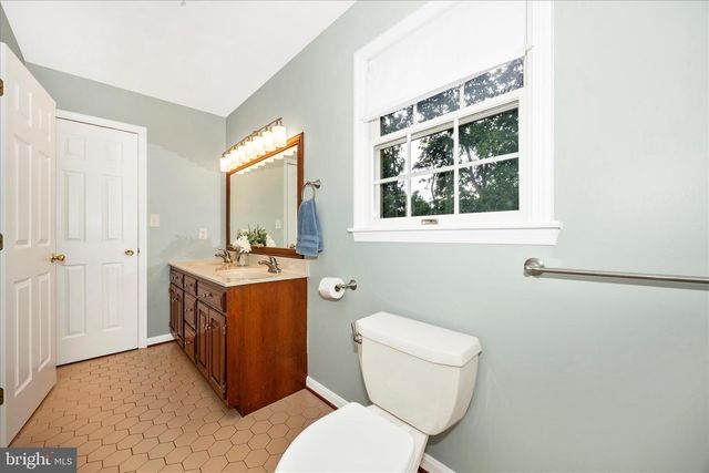 19138 OLDE WATERFORD RD, Hagerstown, MD 21742