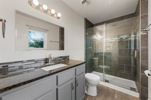 4407 Shady Glen Drive, Waco, TX 76708