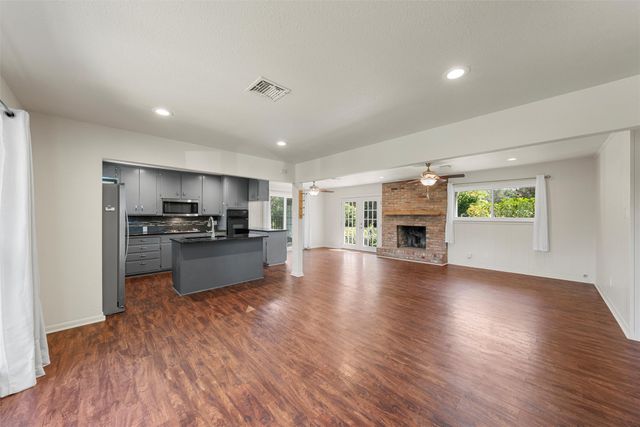 4407 Shady Glen Drive, Waco, TX 76708