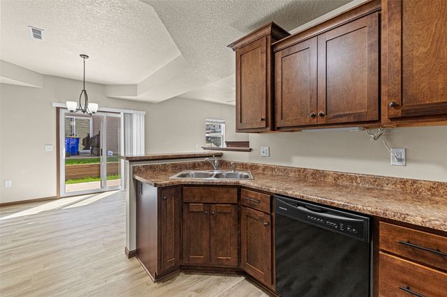 1538 Burr Drive, North Liberty, IA 52317