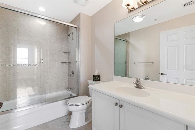 8390 SW 72nd Avenue 412, Miami, FL 33143