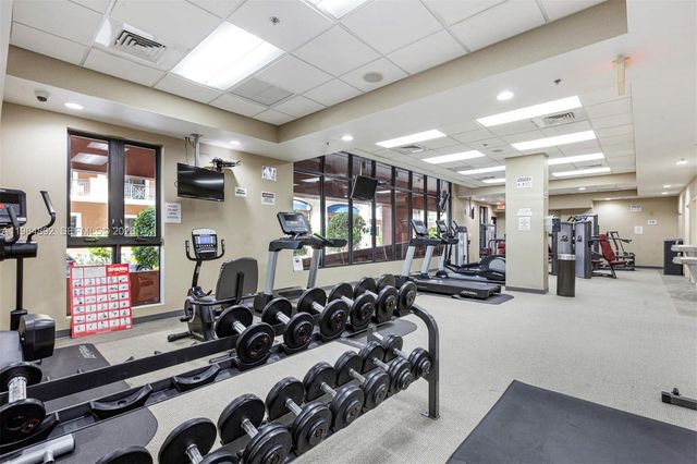 8390 SW 72nd Avenue 412, Miami, FL 33143
