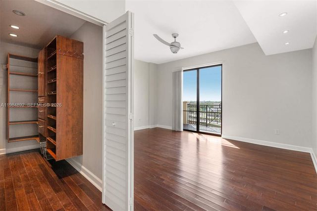 8390 SW 72nd Avenue 412, Miami, FL 33143