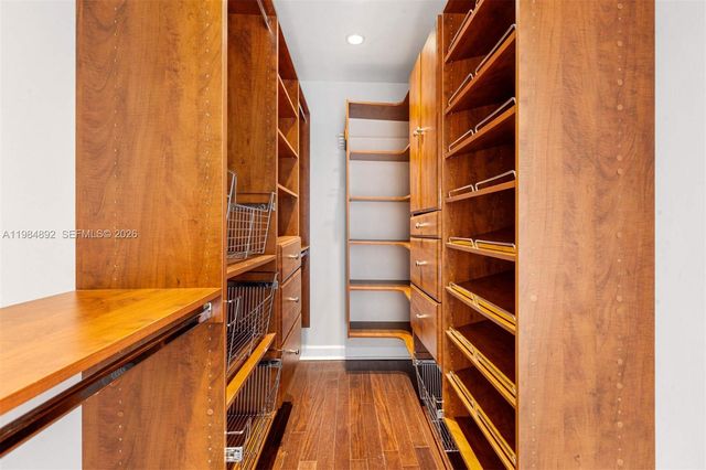 8390 SW 72nd Avenue 412, Miami, FL 33143