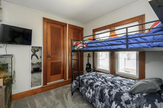 912 Blackstone AVENUE, Waukesha, WI 53186